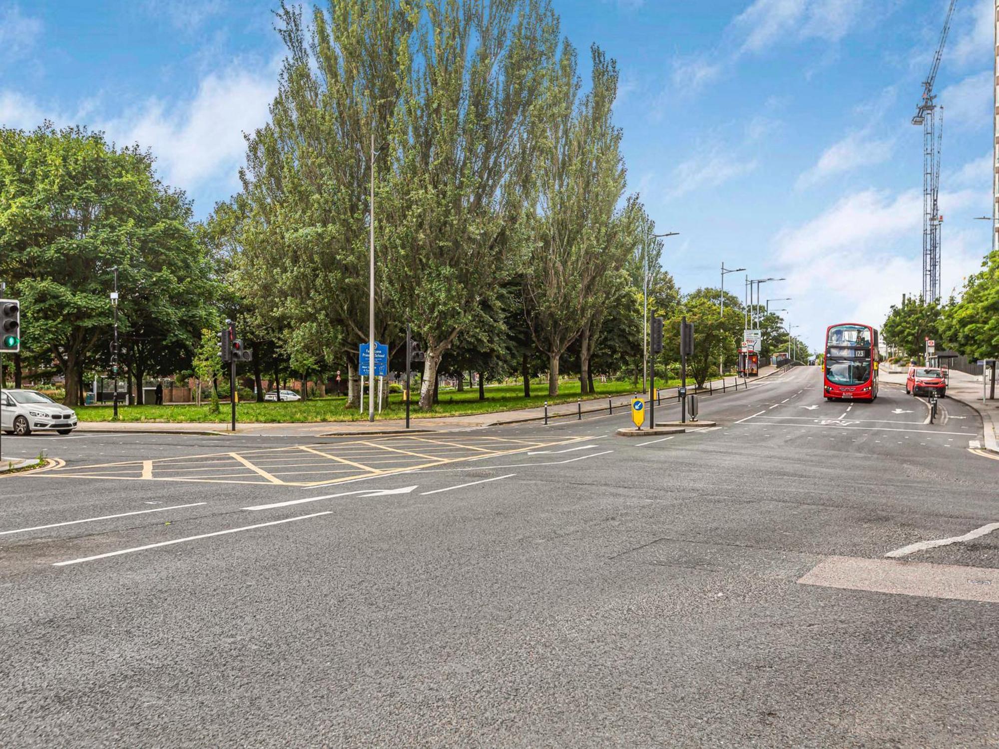 Pass The Keys Modern Tottenham Hale Apartment Perfect For Leisure 런던 외부 사진